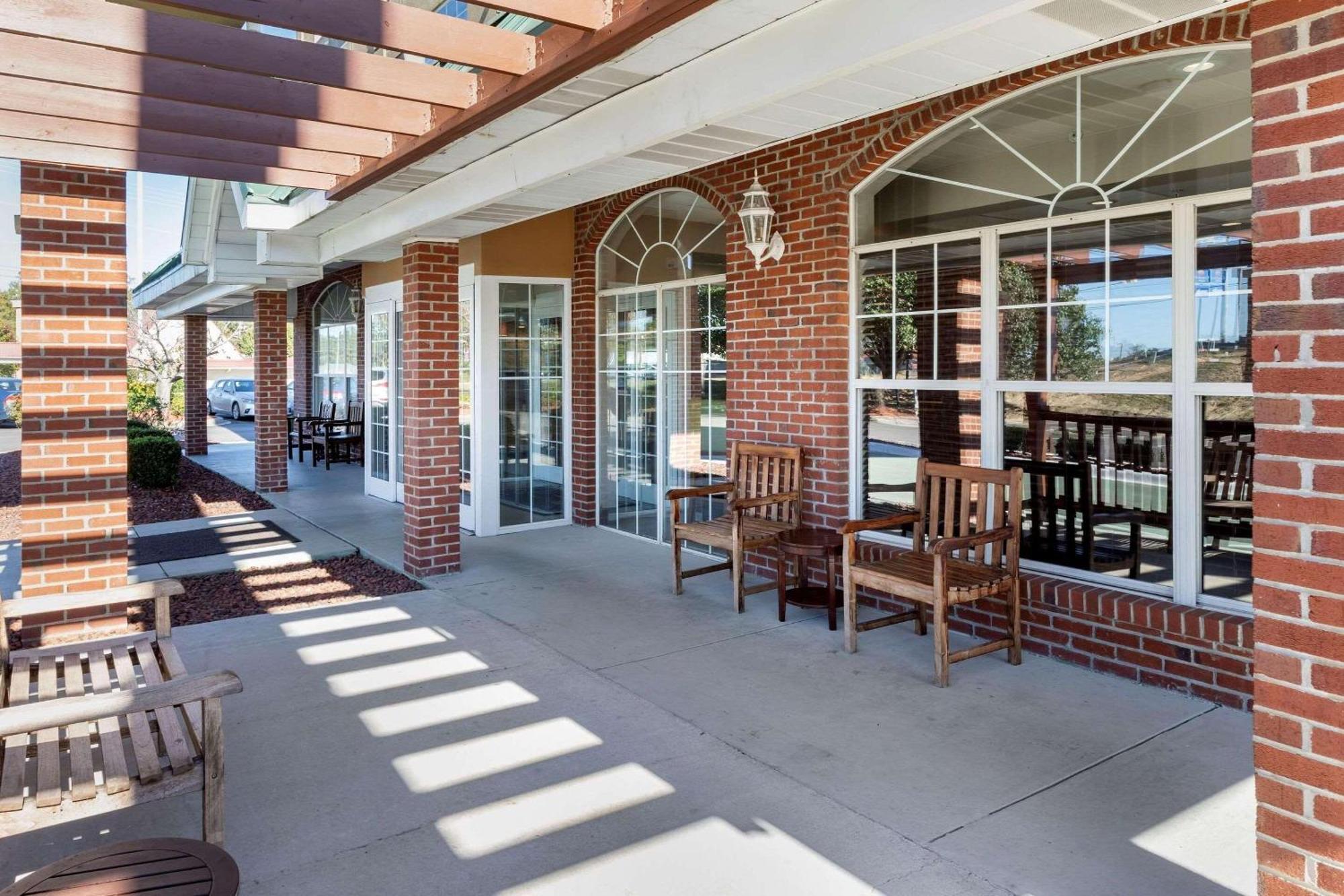 Country Inn & Suites By Radisson, Lumberton, Nc Exterior foto